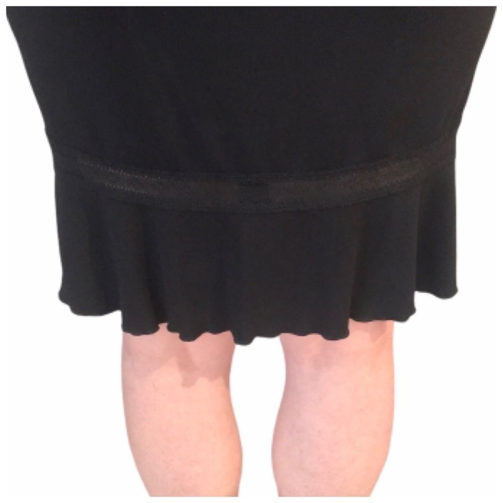 🚫 SOLD 🚫 Black Max Studio Embroidered Flutter Skirt - Picture 9 of 14
